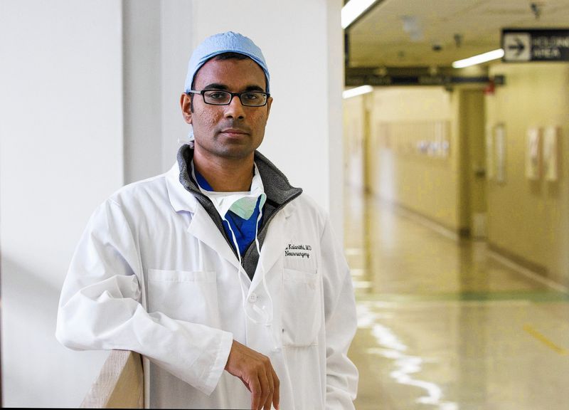 Chân dung tác giả Paul Kalanithi