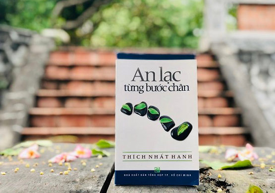 An lạc từng bước chân